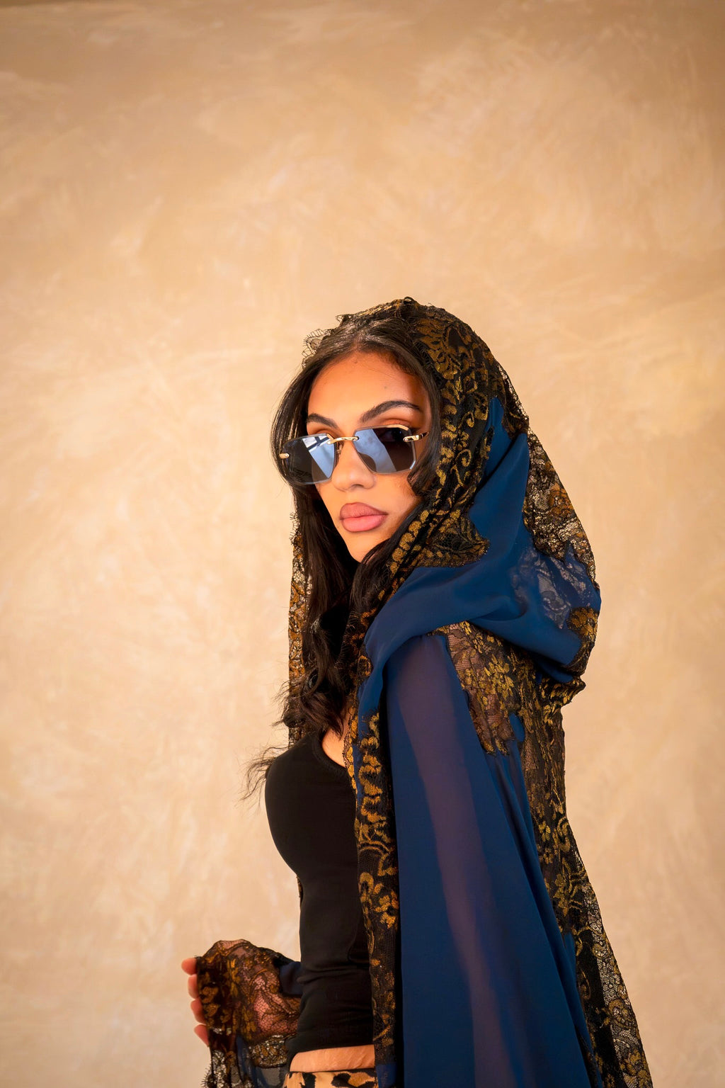 Hooded Sheila - Oxford Blue