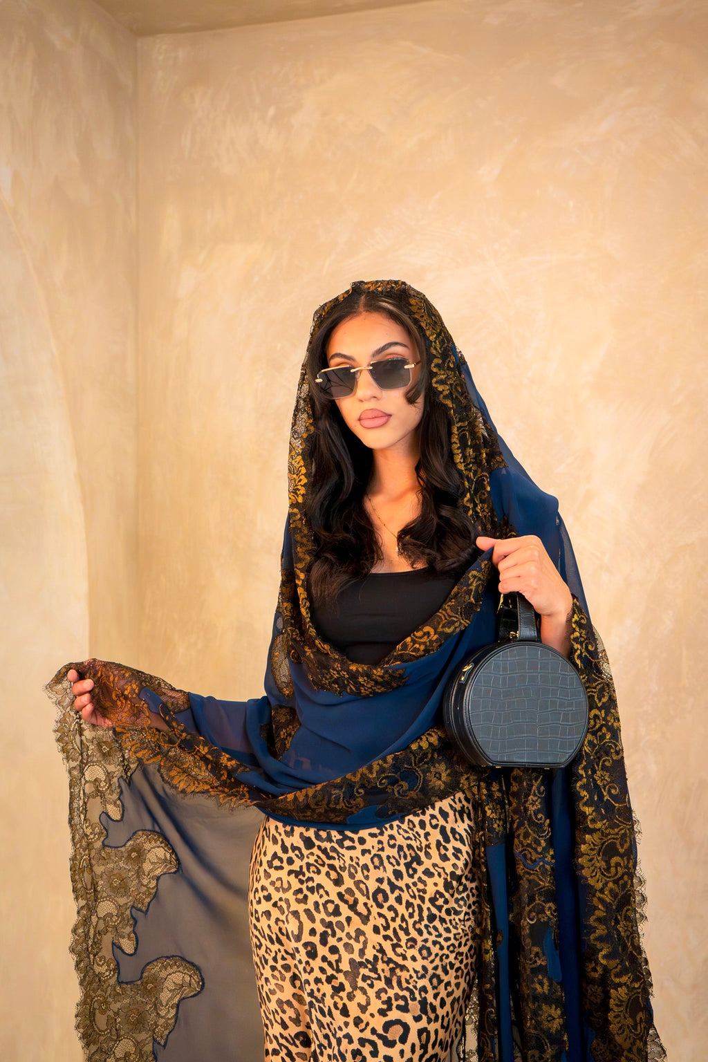 Hooded Sheila - Oxford Blue