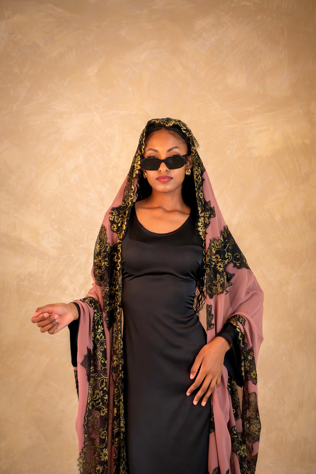 Hooded Sheila - Wild Plum Light